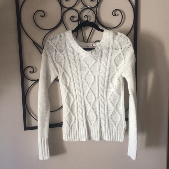 Sweater - Picture 1 of 2